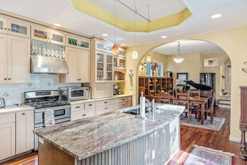 Walkable downtown villa with mountain/resort-view balconies, grills, & fireplace