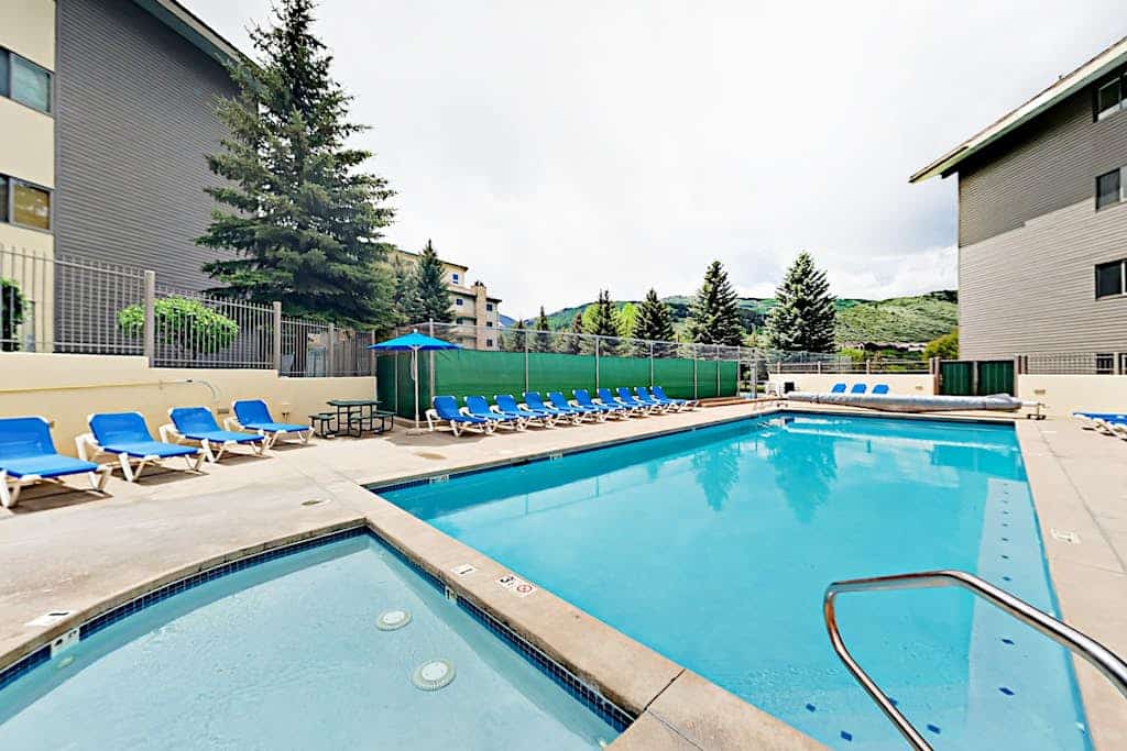 Beaver Creek West Condo with Pool, Hot Tub, & Shuttle to Slopes