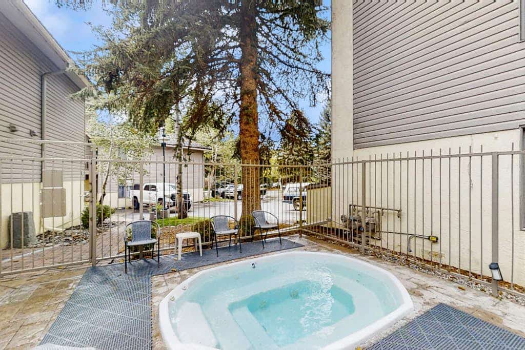 Beaver Creek West Condo with Pool, Hot Tub, & Shuttle to Slopes