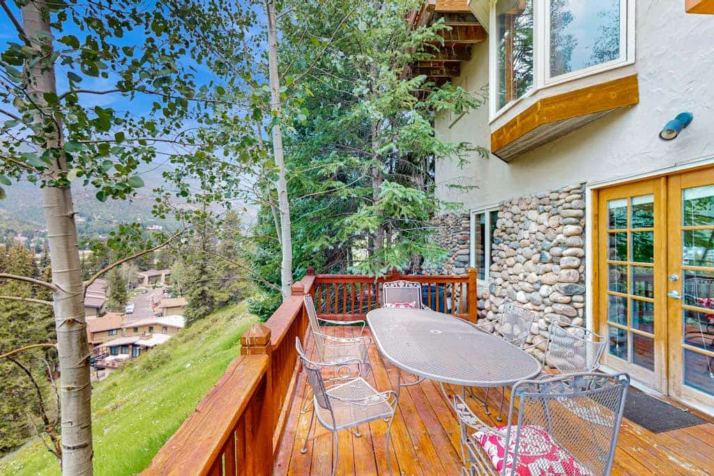 Luxurious Retreat w/ Mountain-View Double Deck, Central AC & Two-Sided Fireplace