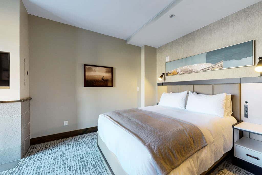 Riverfront Escape #320