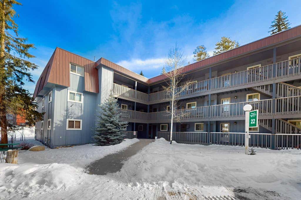 Lucky Adventure Lodge
