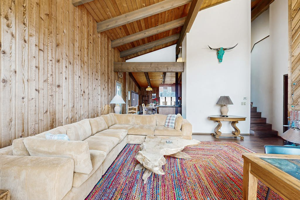 Mountain Valley Hideaway -Upper Level