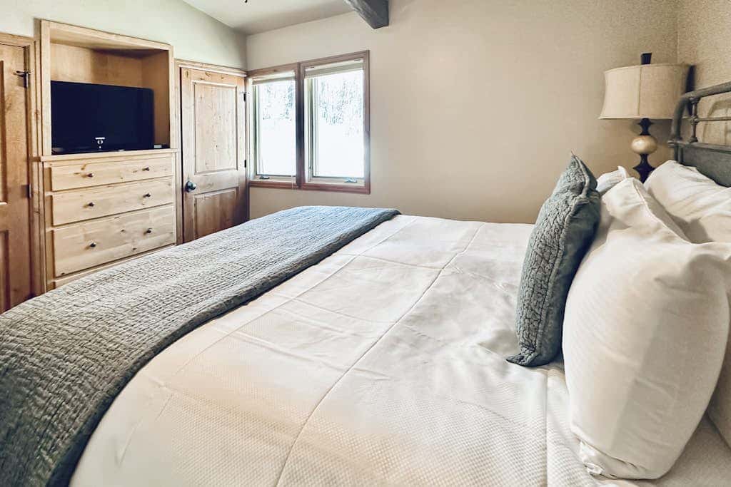Snowmass Village 19E