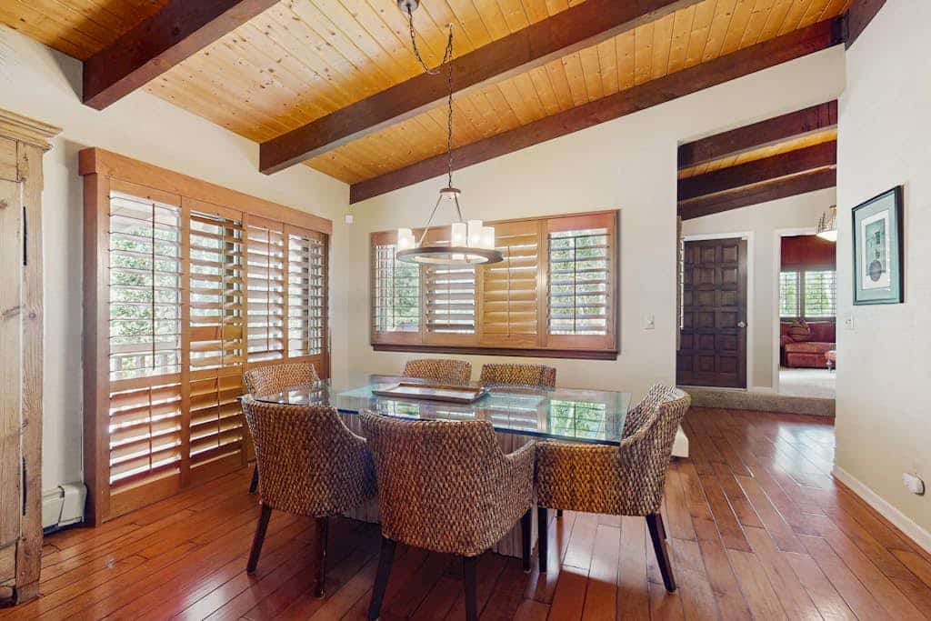 Fantastic Aspen Gem Near Downtown w/ Free WiFi, Large Deck & Skiing Nearby