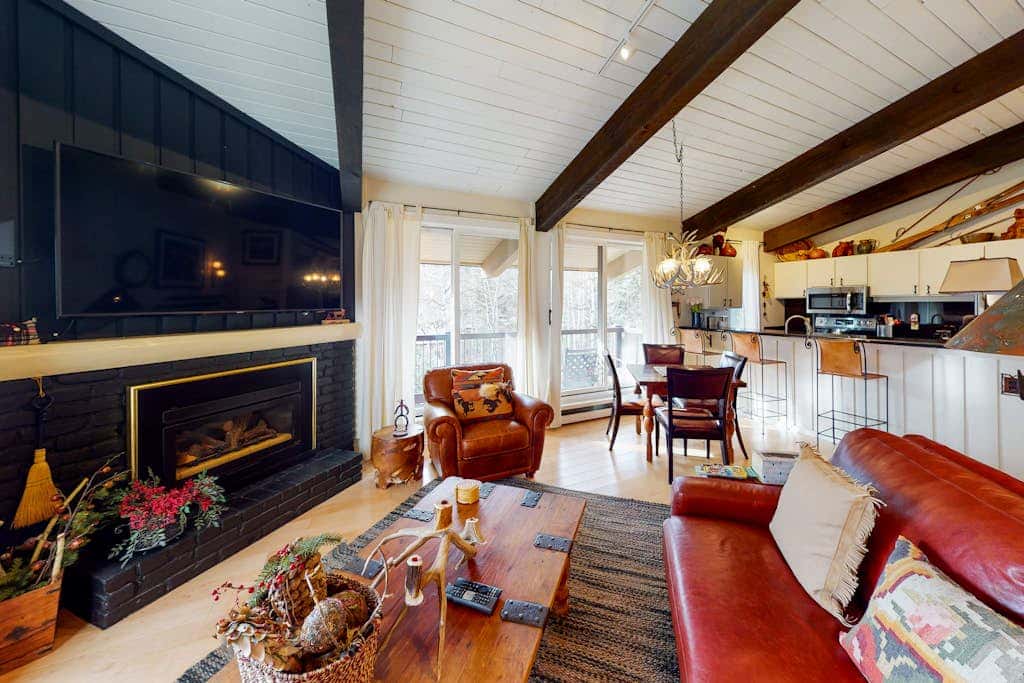 Peaceful Woodbridge Hideaway 14C
