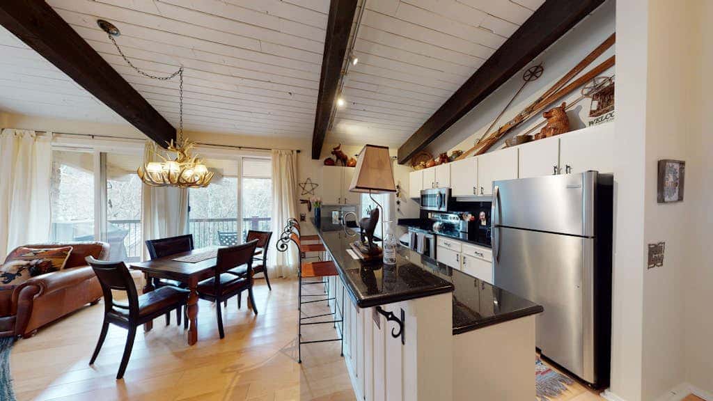 Peaceful Woodbridge Hideaway 14C