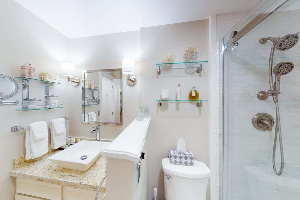 Peaceful Woodbridge Hideaway 14C