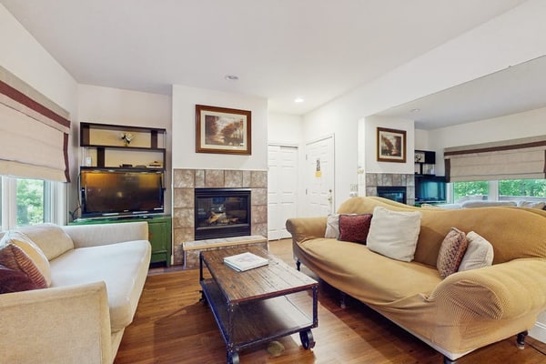Beautiful, waterfront condo w/ an updated interior and a gas fireplace