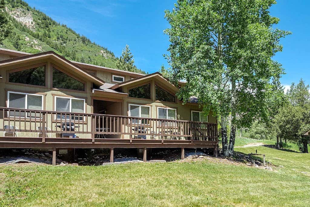 The Cabins at Filoha Meadows