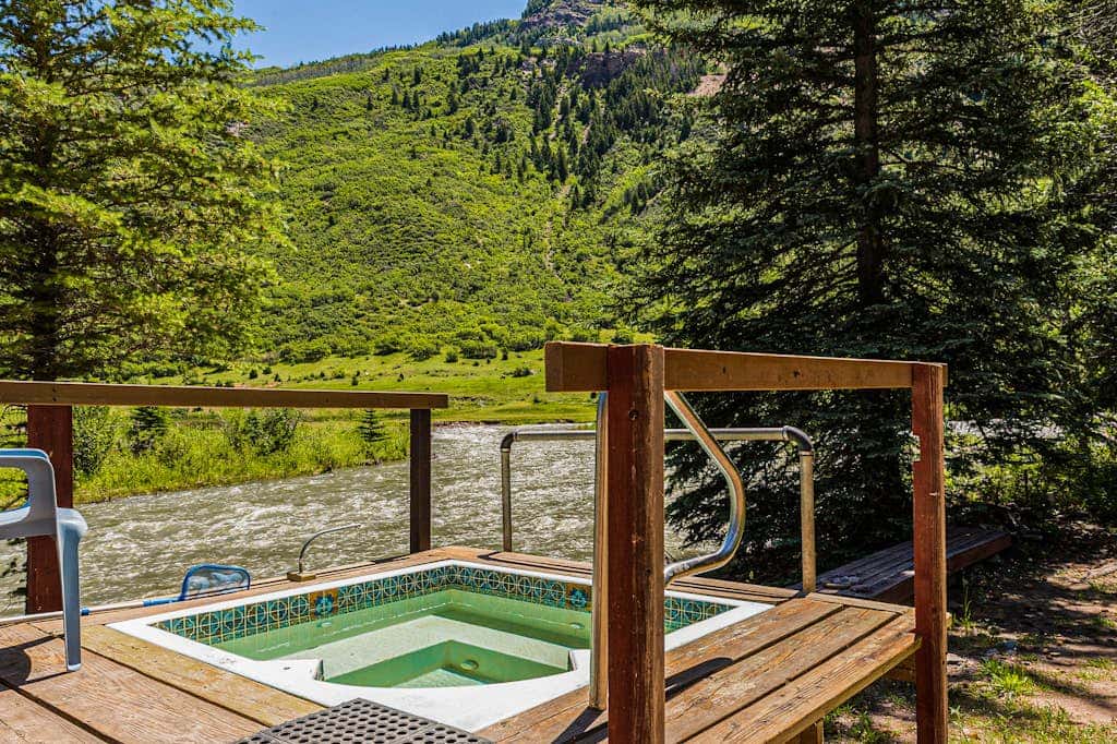 Elephant Mountain Cabin at Filoha Meadows