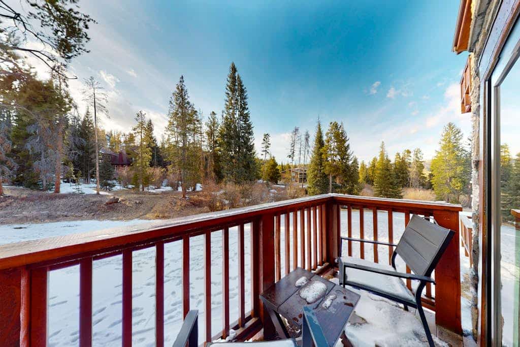 Inviting ski-in condo with fireplace, hot tubs, & gym