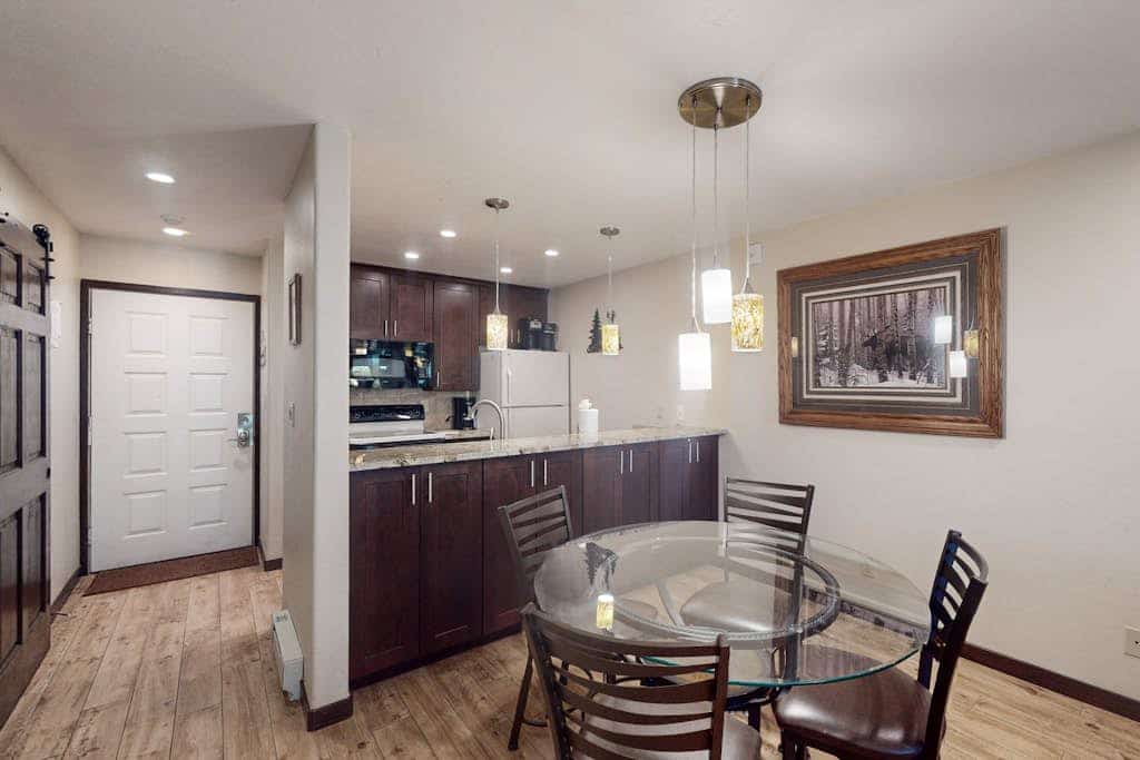 Renovated condo in Breckenridge near skiing with free WiFi & washer/dryer