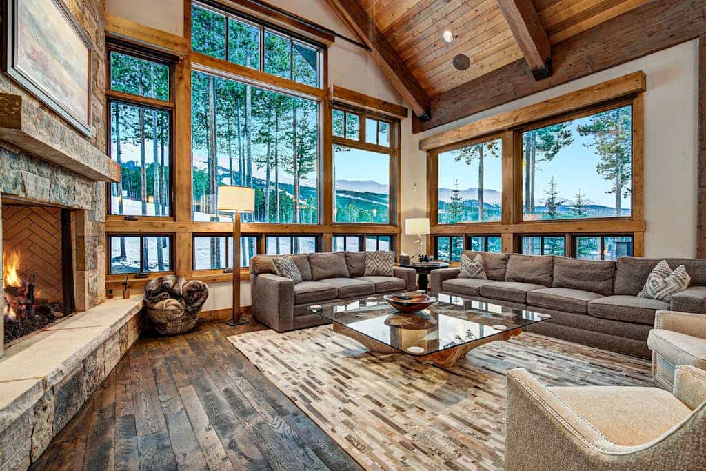 Wonderful Ski-In/Ski-Out Home w/Private Hot Tub, Shared Pool, Free WiFi, W/D