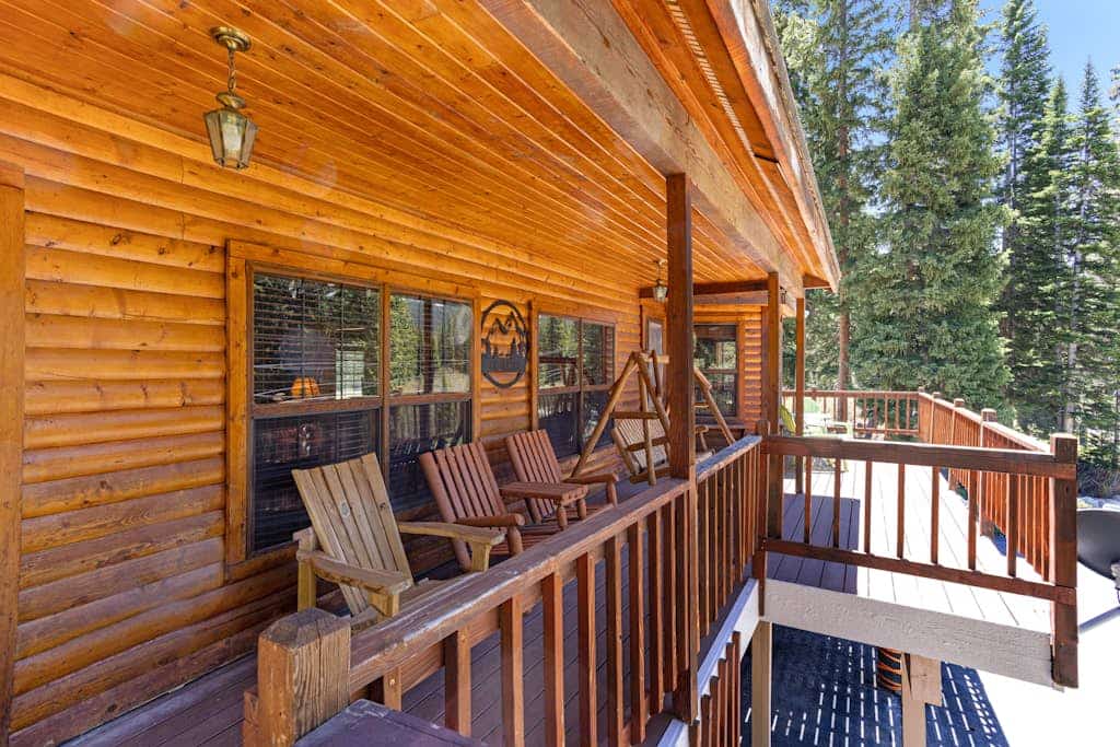 Secluded mountain home with all-wood interior & washer/dryer - dog-friendly