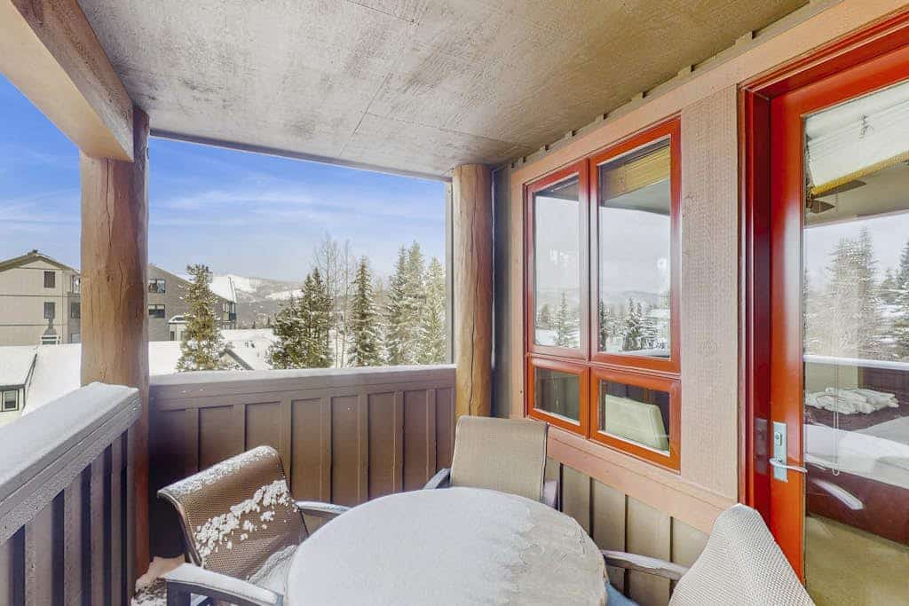 Ski-in/ski-out villa with game room, pool, & fireplace - central location