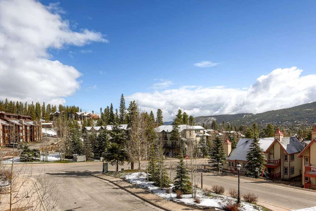 Ski-in/ski-out villa with game room, pool, & fireplace - central location
