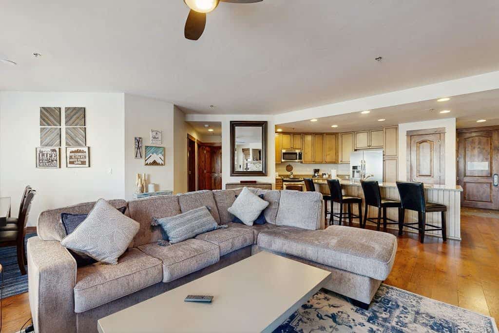 Large ski-in/ski-out Breckenridge condo - walk to Snowflake lift & downtown