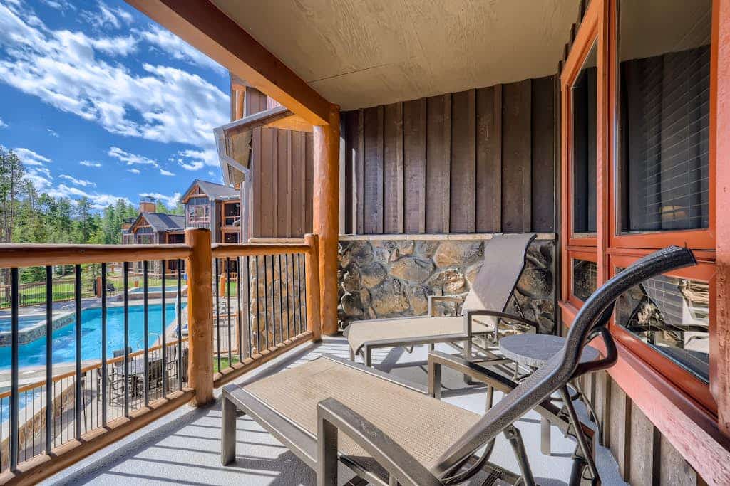 Amazing mountain villa with shared amenities & fireplace - near downtown