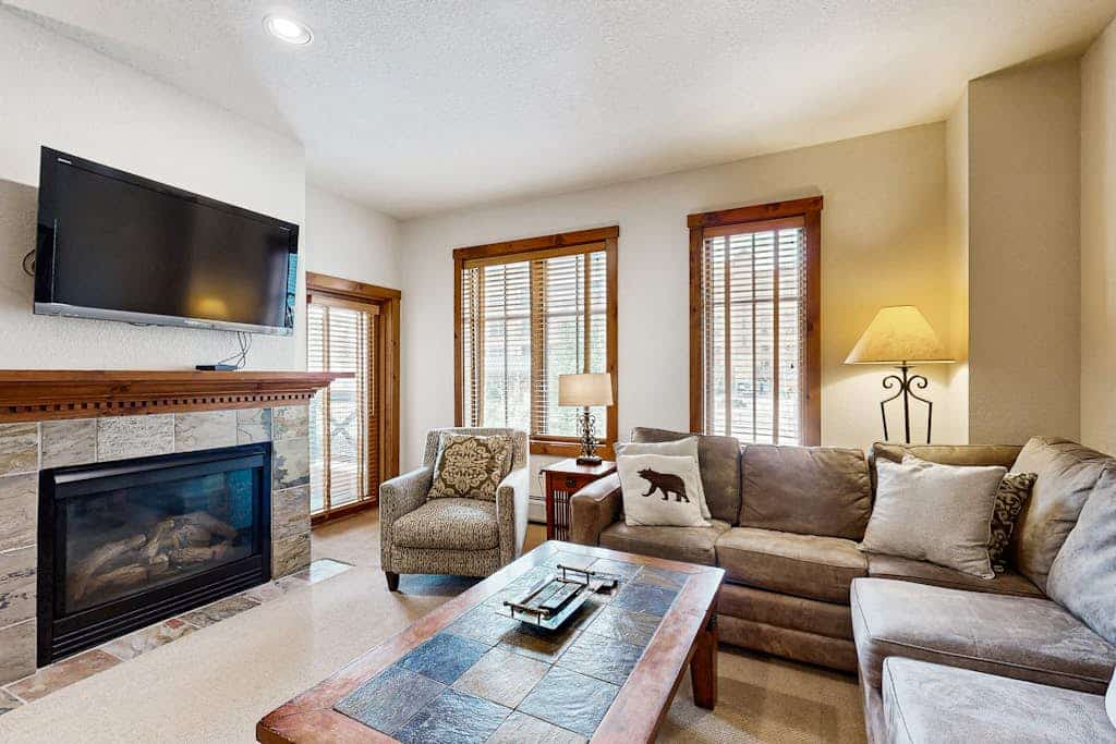 Main Street Station #1207 with gas fireplace, walk to the Peak 9 lifts