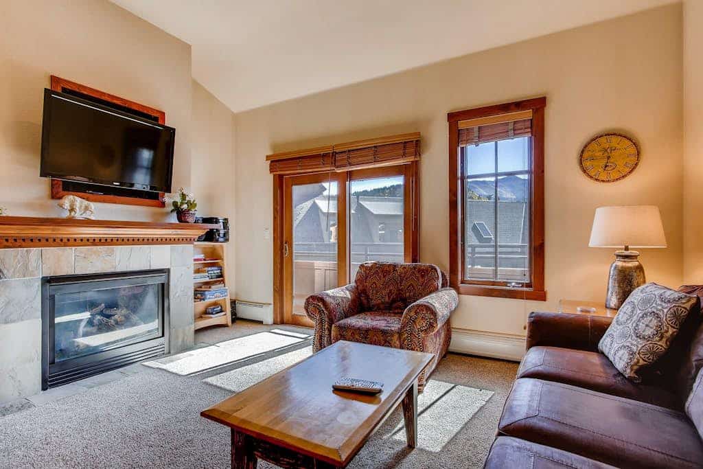 Downtown Breckenridge condo with pool & hot tubs, walk to QuickSilver Lift
