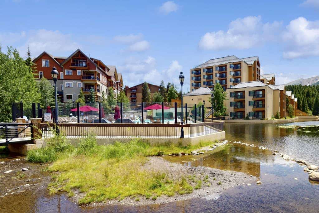 Third Floor Condo with Shared Pool and Hot Tub, WiFi, Gas Fireplace, & Balcony