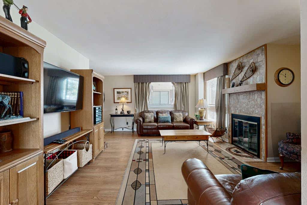 Downtown condo with hot tubs & pool - 100 yards to Breck Connect Gondola