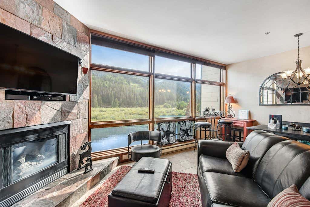 River Bank Lodge 2914