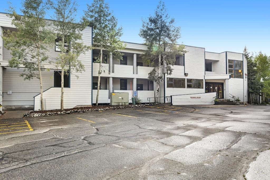 Condo in the Heart of River Run Village, with Jet Tub & Mountain Views