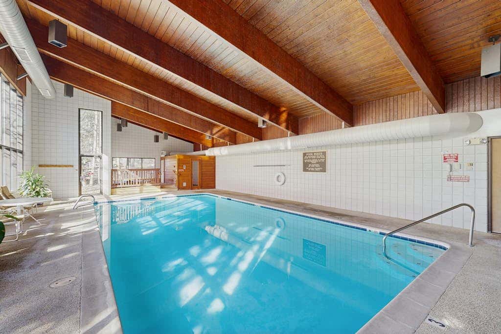 Ski Run Condominiums 203