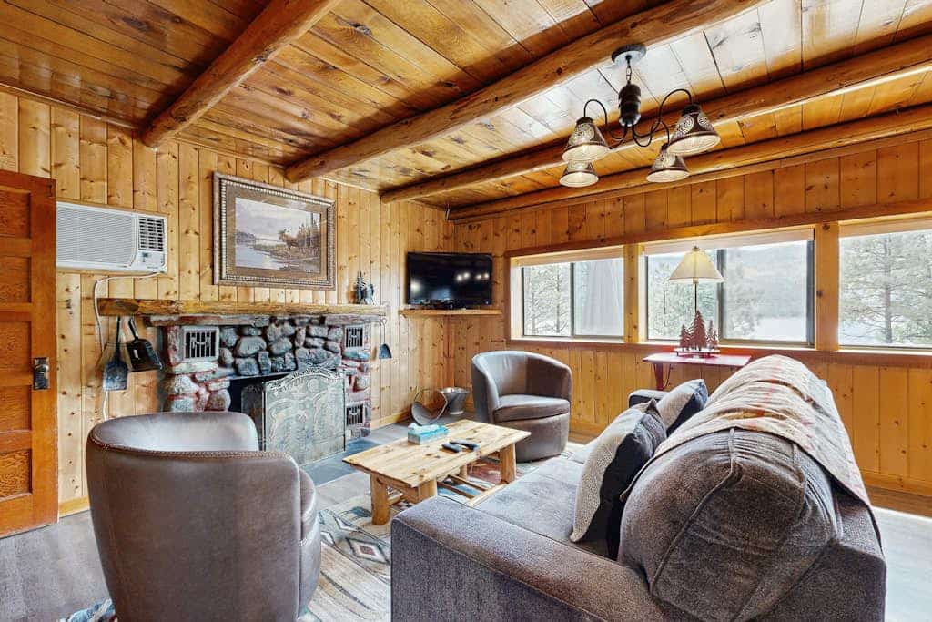 Waterfront cabin on Vallecito Lake with WiFi, large deck, & lake views