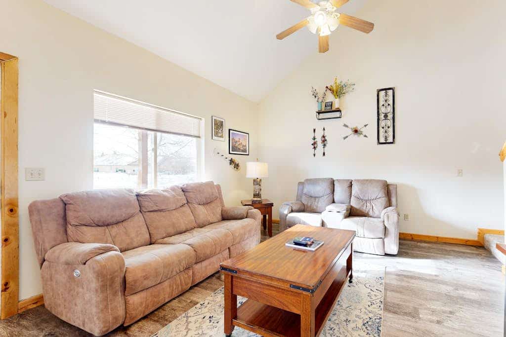 Lovely home with patio & yard - great central locale near fishing & skiing