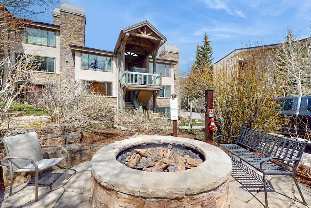 Walk to slopes with fireplace & on-site hot tub