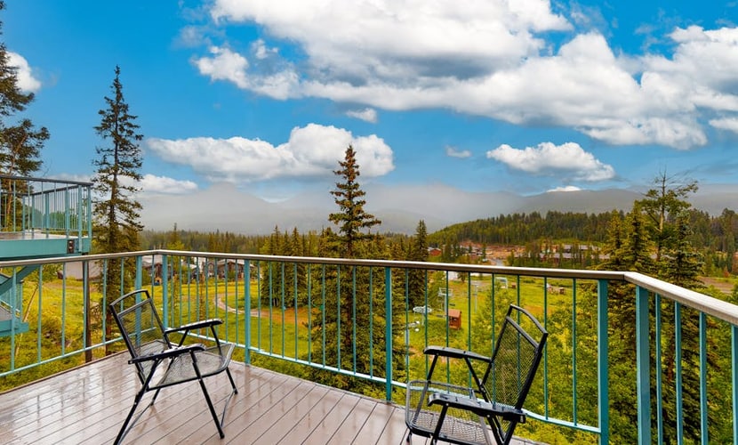 Ski-in/out Purgatory condo with lake & mountain-view balcony, fireplace