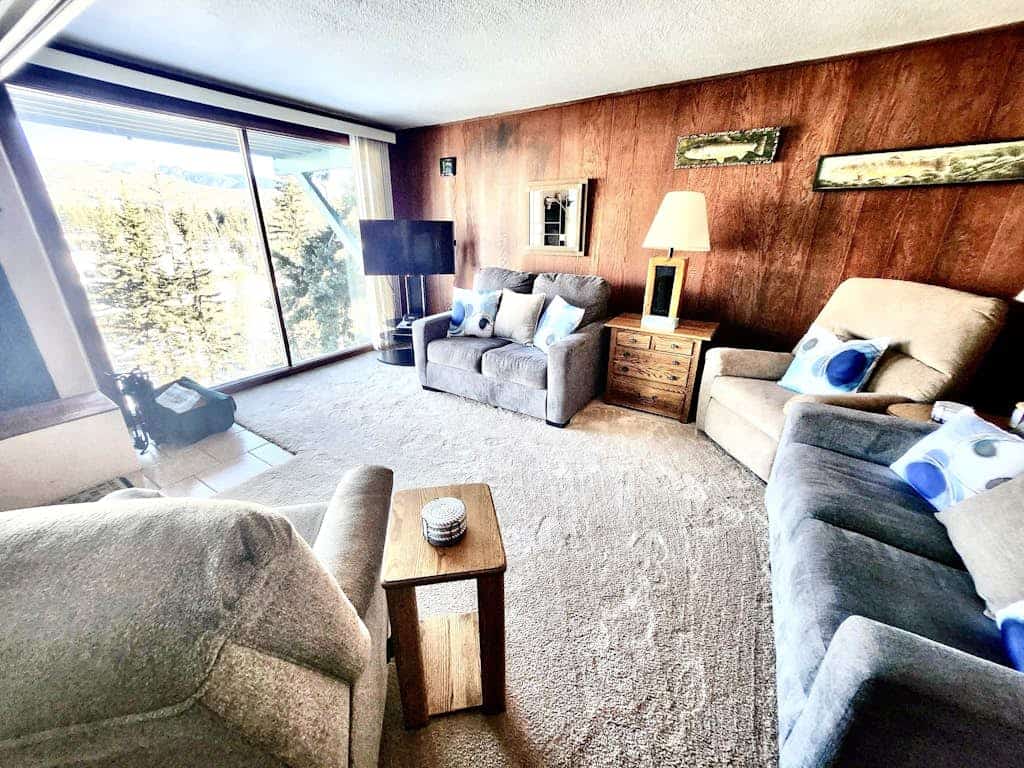 Ski-in/out Purgatory condo with lake & mountain-view balcony, fireplace