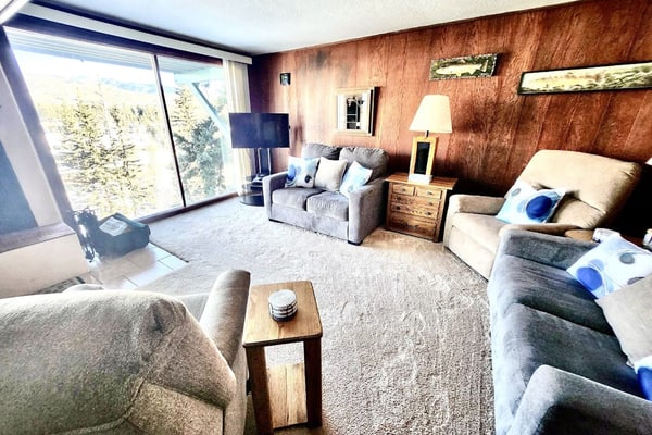 Ski-in/out Purgatory condo with lake & mountain-view balcony, fireplace