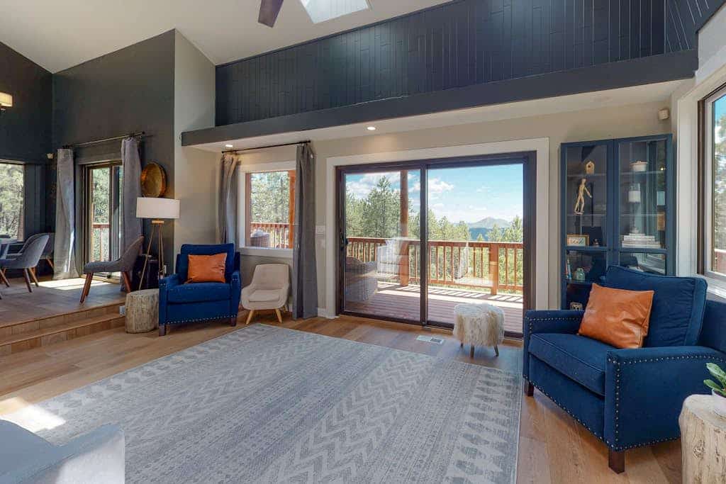 Enchanting mountainside home with fireplace, skiing, lake view, & washer/dryer