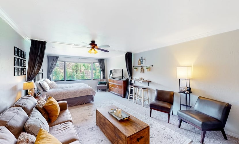 Condo in Durango with pools & hot tub