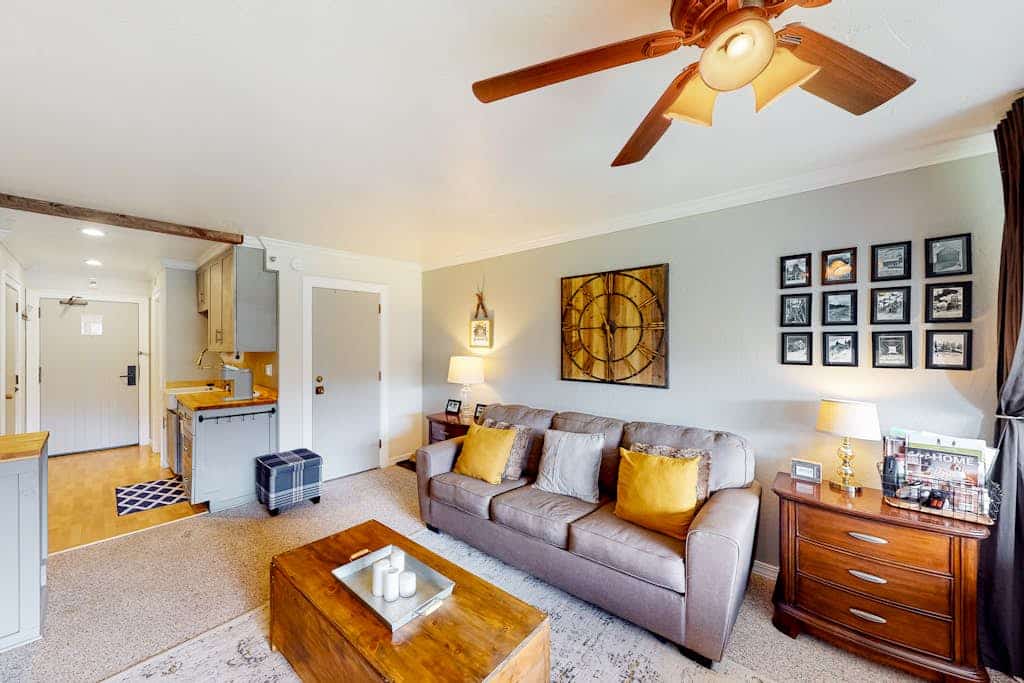 Condo in Durango with pools & hot tub