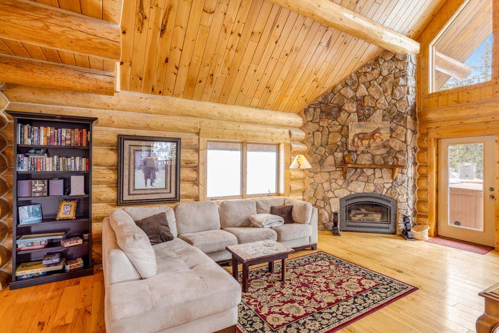 Shangri-La Mountain Retreat