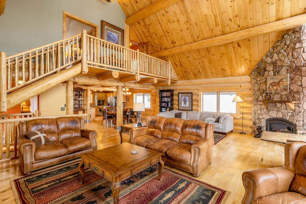Shangri-La Mountain Retreat