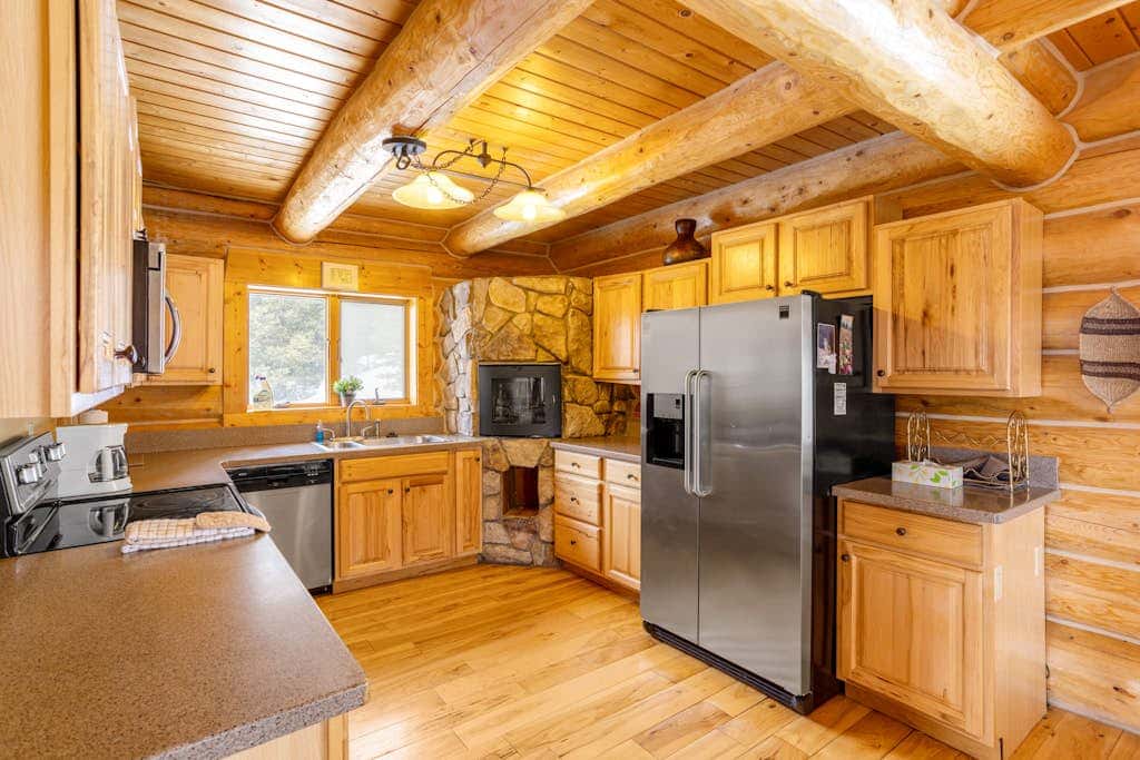 Shangri-La Mountain Retreat