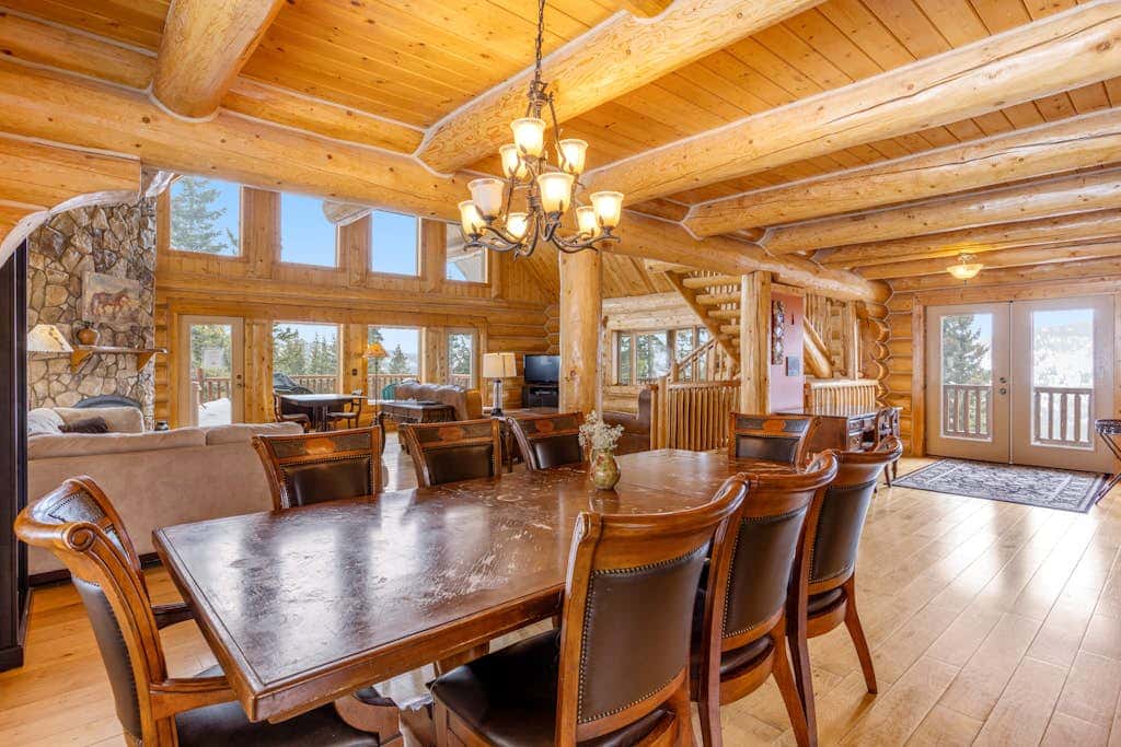 Shangri-La Mountain Retreat