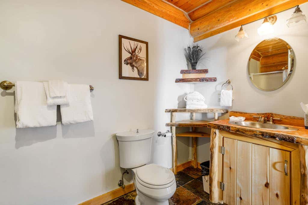 Shangri-La Mountain Retreat