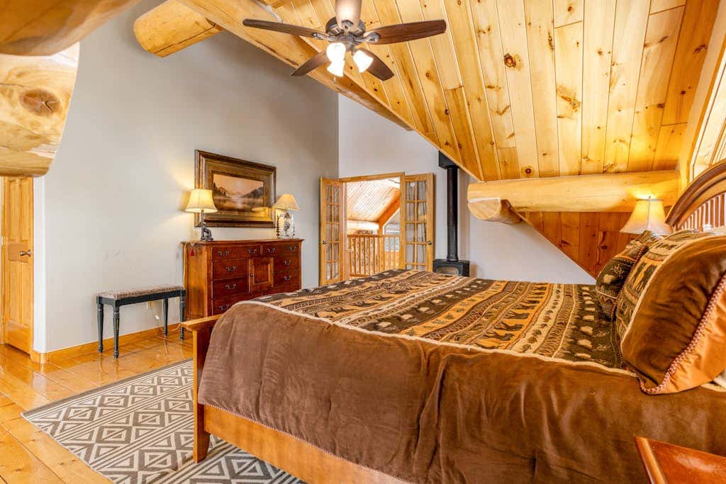 Shangri-La Mountain Retreat