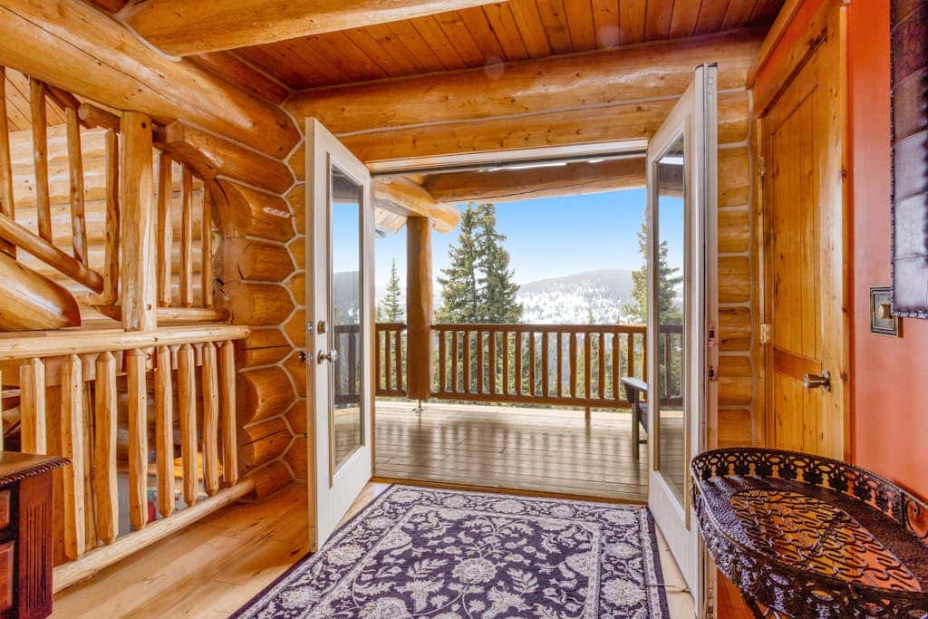 Shangri-La Mountain Retreat