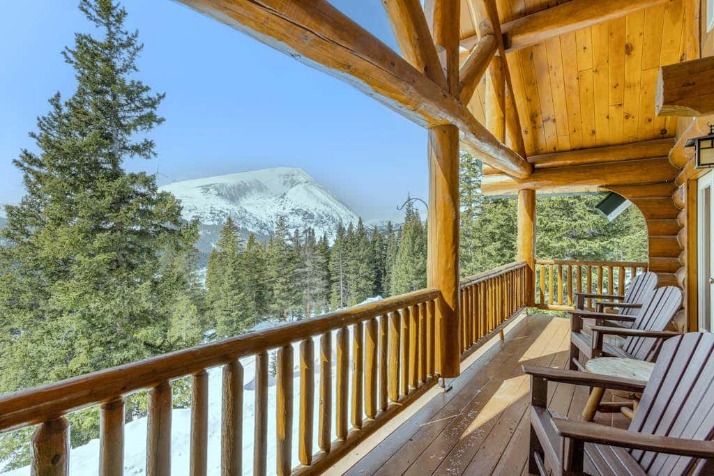 Shangri-La Mountain Retreat