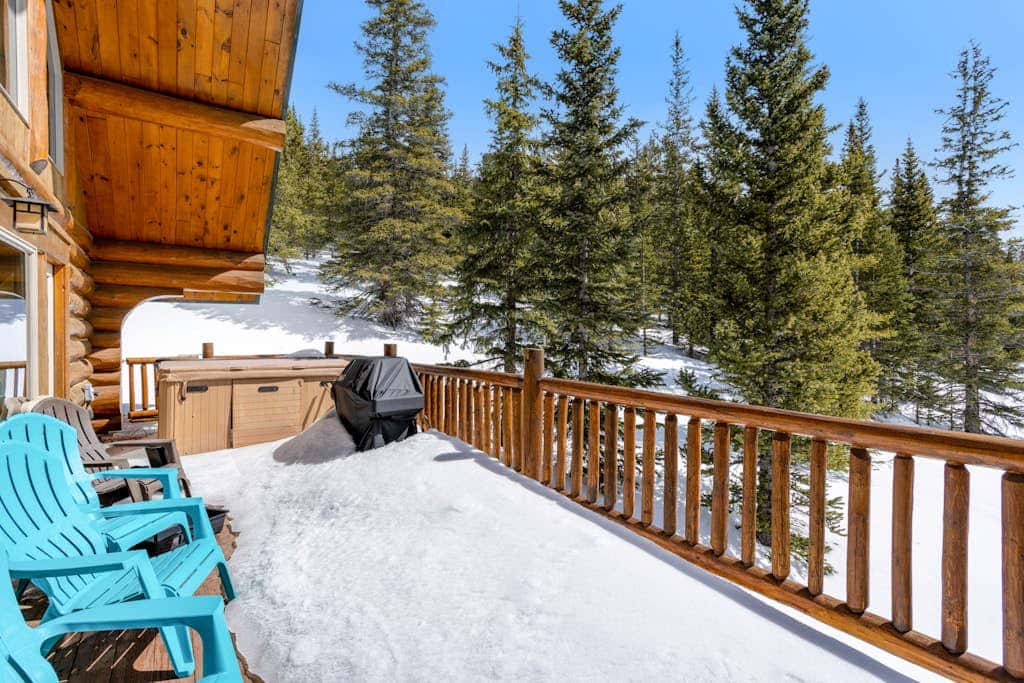 Shangri-La Mountain Retreat