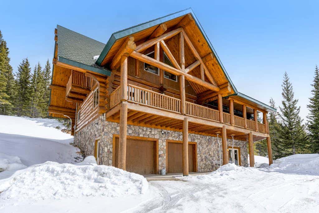 Shangri-La Mountain Retreat