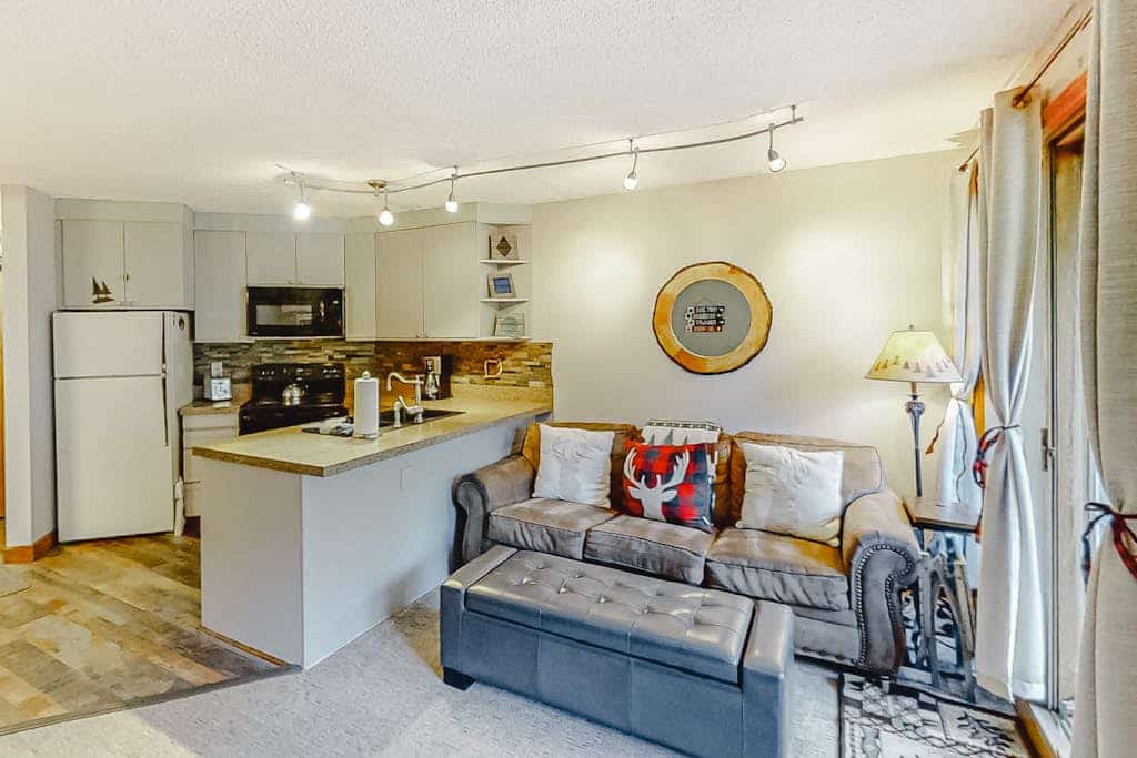 Ski-In/Ski-Out Studio with Gas Fireplace & Shared Pool, Hot Tub, Gym,  Game Room